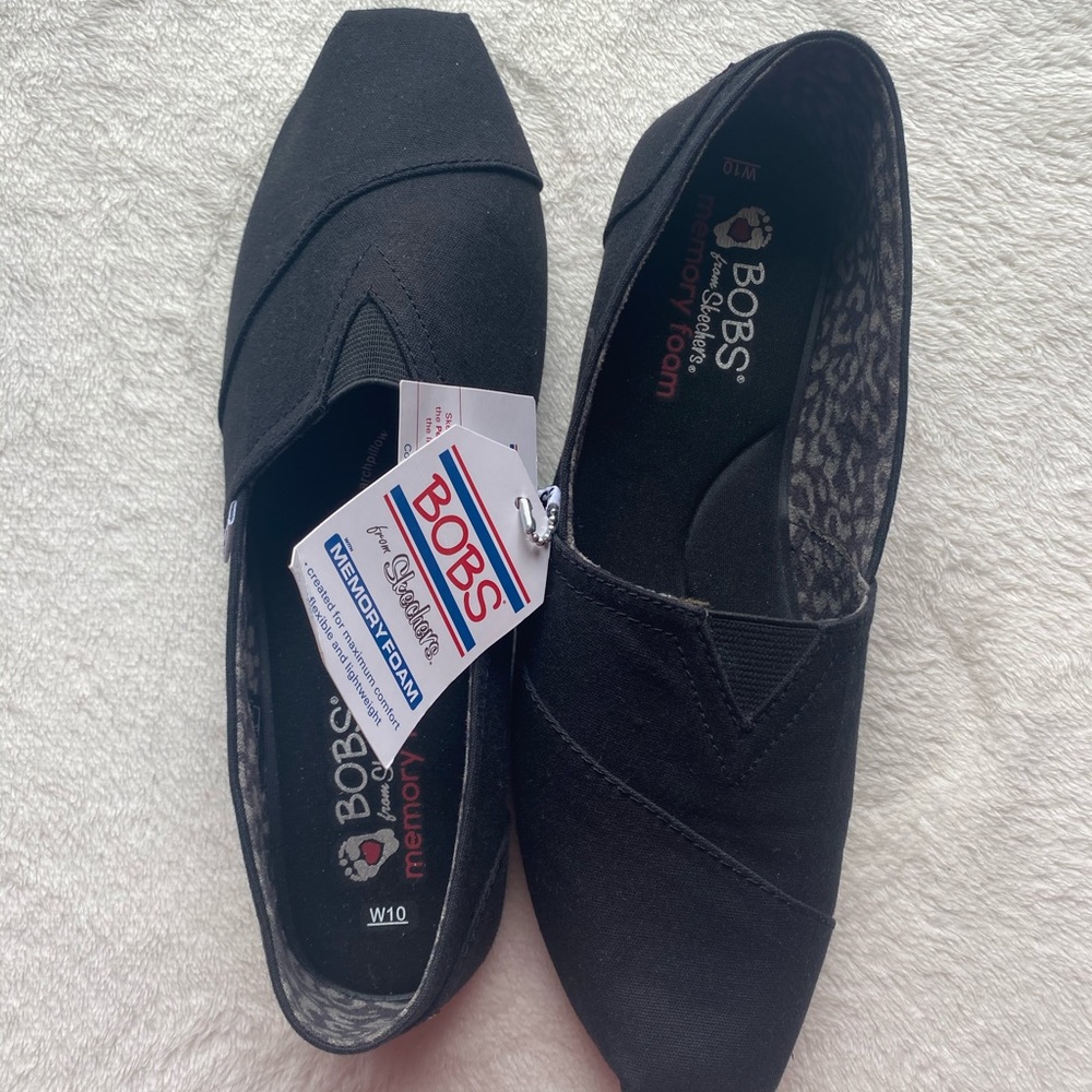 NWTS- Bobs from Sketchers. SIZE 10